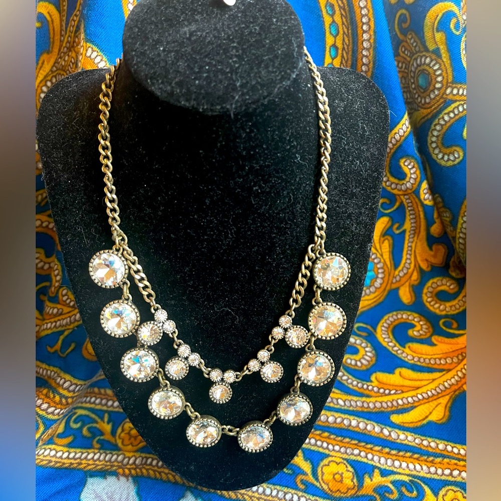 LOFT MOISSANITE gem stones necklace in 18 “gold tone Chain 💎💎❤️ 15 gem STONES!